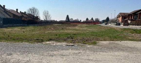 1 room Land in San Carlo Canavese, Italy No. 17614 4