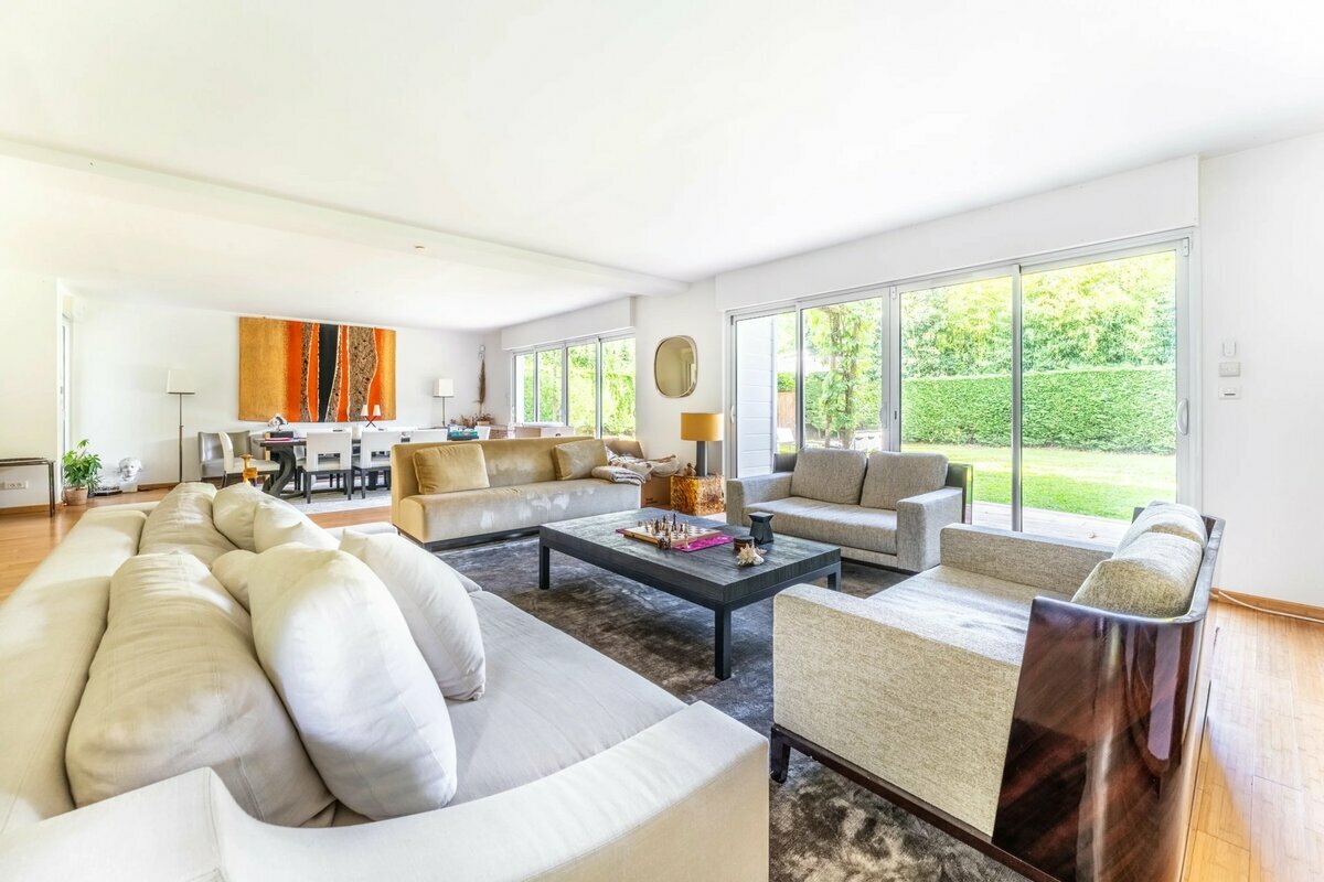 6 Schlafzimmer Schlösser in Vaucresson, France, Nr. 126191