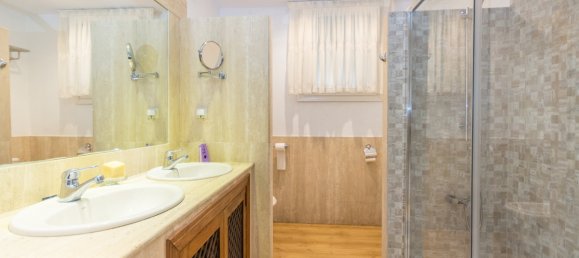 7 bedrooms Villa in Benalmadena, Spain No. 21515 16