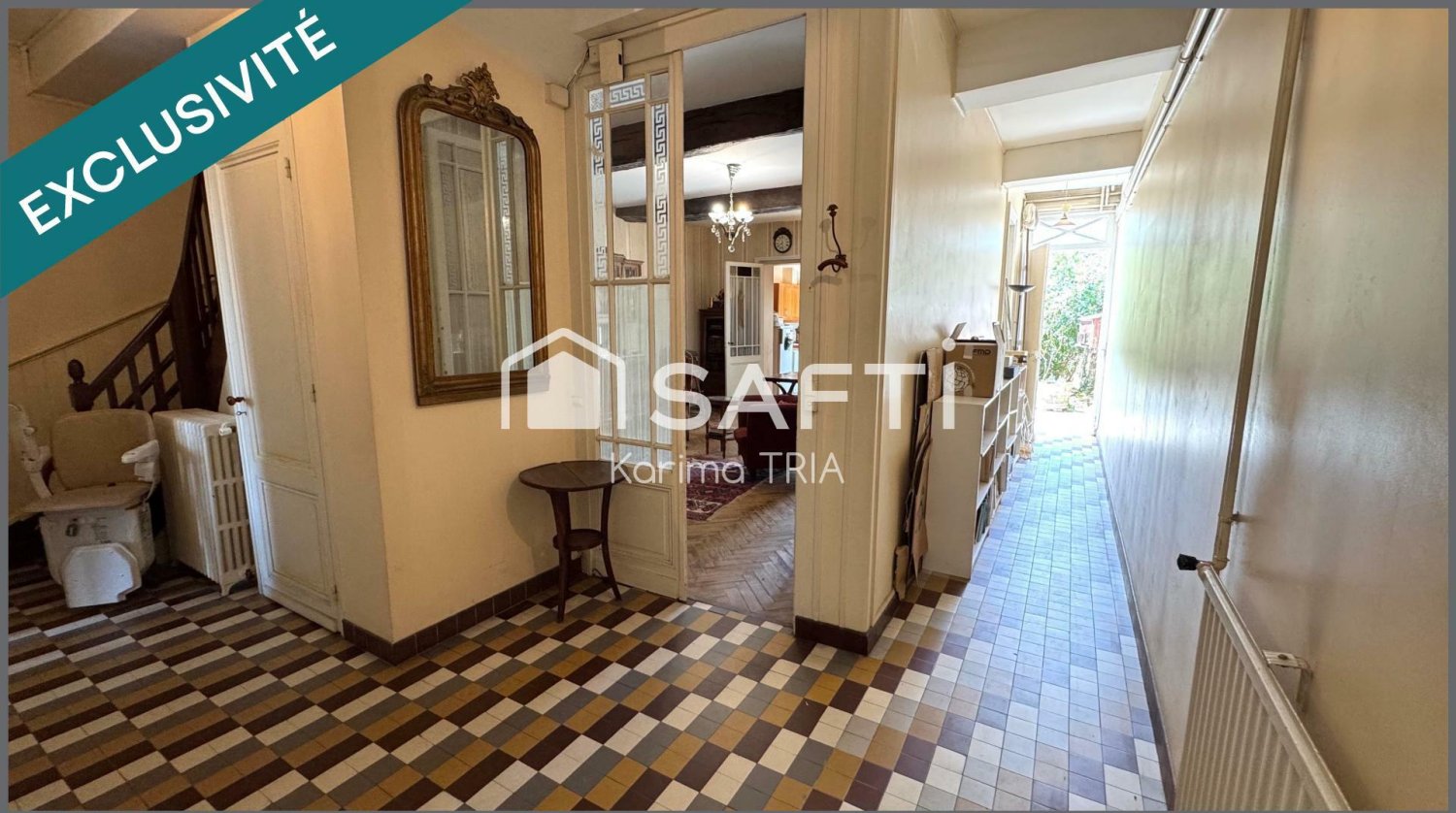 Casa de 4 dormitorios en Libourne, France No. 277836