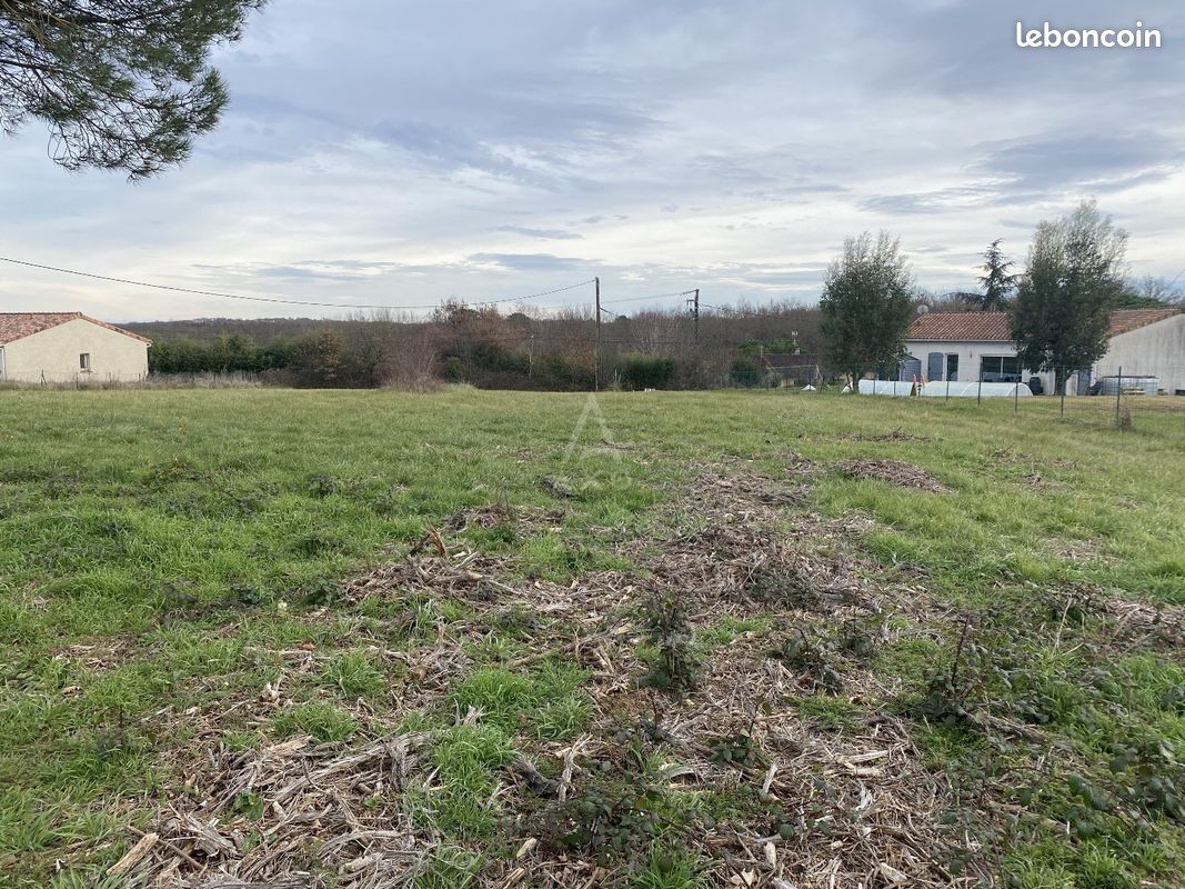  Land in Villemur-sur-Tarn, France No. 84574