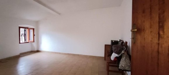 3 rooms House in Carrara, Italy No. 44316 17
