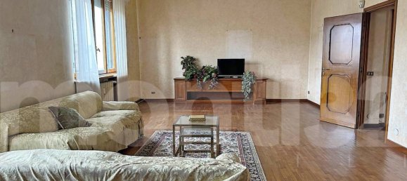 3 bedrooms Apartment in Milan, Italy No. 243497 3