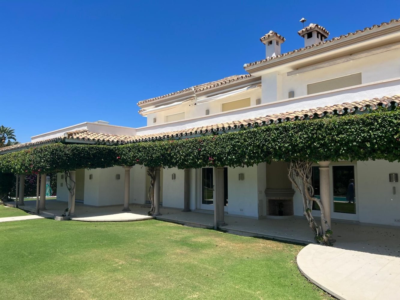 Villa de 7 dormitorios en Estepona, Spain No. 147461