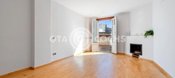 3 bedrooms Apartment in Reus, Spain No. 149621 2