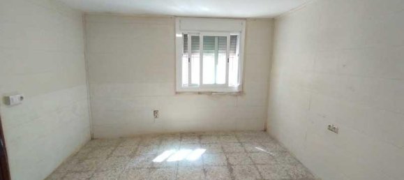 Casa de 3 dormitorios en Pina de Ebro, Spain No. 62017 20