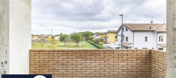 4 bedrooms House in Ravenna, Italy No. 21522 14