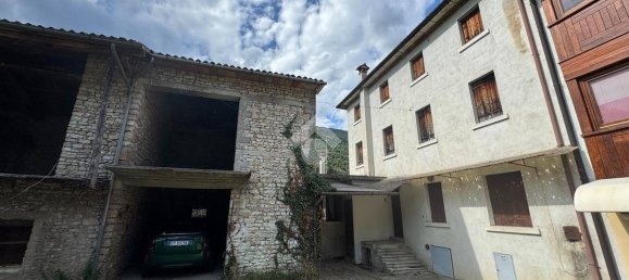 3 bedrooms House in Vittorio Veneto, Italy No. 260305 22