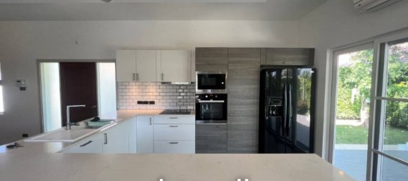 3 Schlafzimmer Villa in Hua Hin, Thailand, Nr. 25560 5