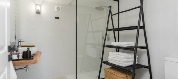 6 bedrooms Villa in Benahavis, Spain No. 4714 28