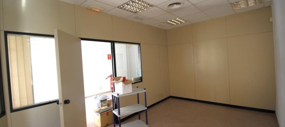 Propiedad comercial en Petrer, Spain 111 m² No. 137641 9