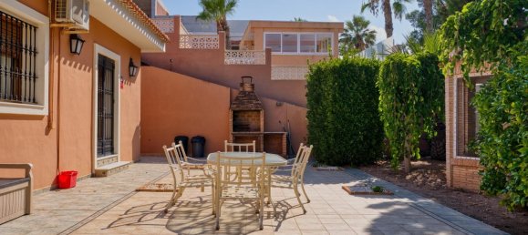 4 غرف نوم فيلا في Torrevieja, Spain رقم 288995 7