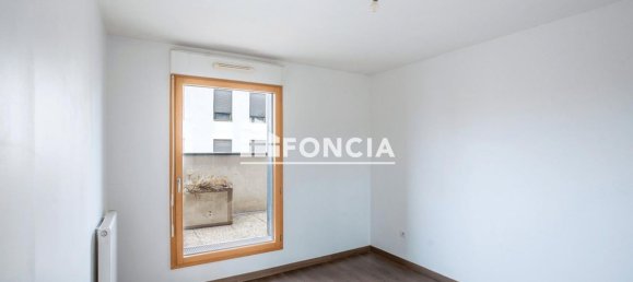 3 bedrooms Apartment in Saint-Denis, France No. 329545 7