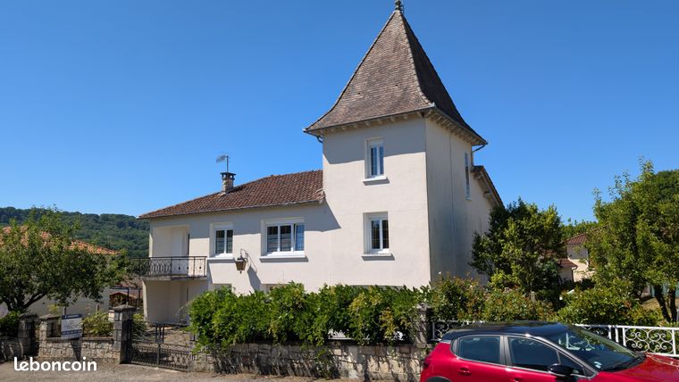 Casa de 4 dormitorios en Lot, France No. 301175