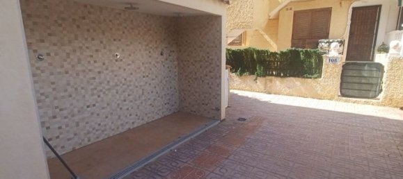 3 Schlafzimmer Haus in Torrevieja, Spain, Nr. 191303 8