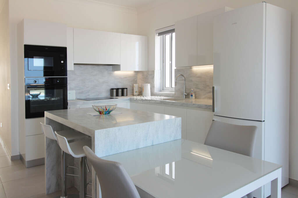 Ático de 1 dormitorio en Swieqi, Malta No. 6576