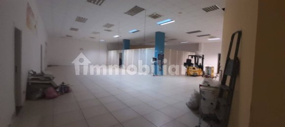 5-salle Entrepôt à Catania, Italy No. 178825 11