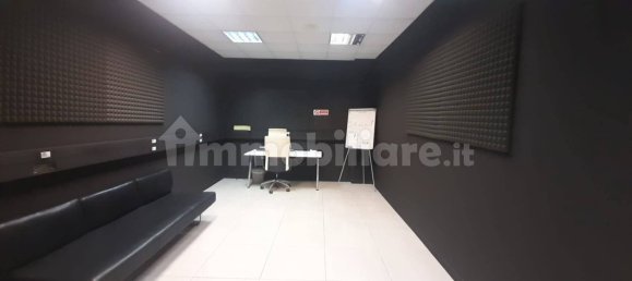 5-salle Entrepôt à Catania, Italy No. 178825 2