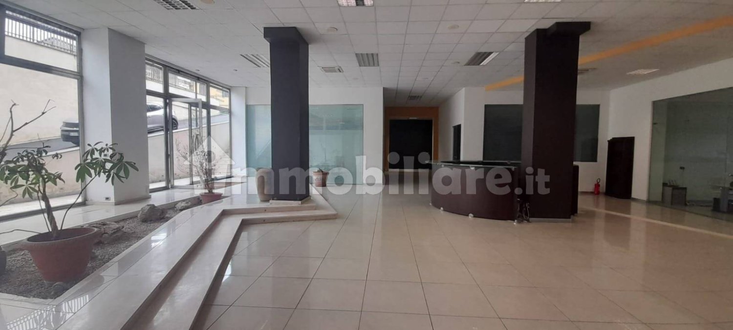 5-salle Entrepôt à Catania, Italy No. 178825