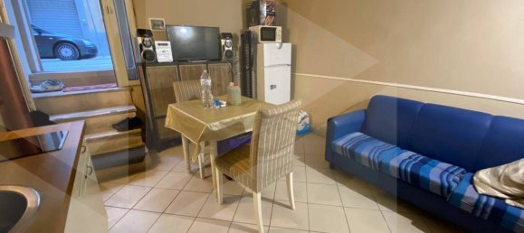 Propiedad comercial de 1 habitación en Bari, Italy No. 33831 3