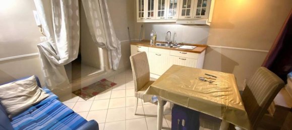 Propiedad comercial de 1 habitación en Bari, Italy No. 33831 5