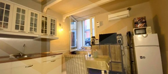 Propiedad comercial de 1 habitación en Bari, Italy No. 33831 2