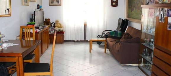 4 rooms Apartment in Milan, Italy No. 246662 2