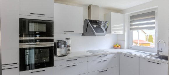 5 rooms Townhouse in Zollernalbkreis, Germany No. 22792 4