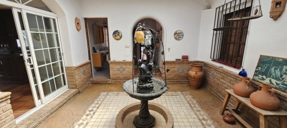 5 bedrooms Villa in Alhaurin de la Torre, Spain No. 146487 21