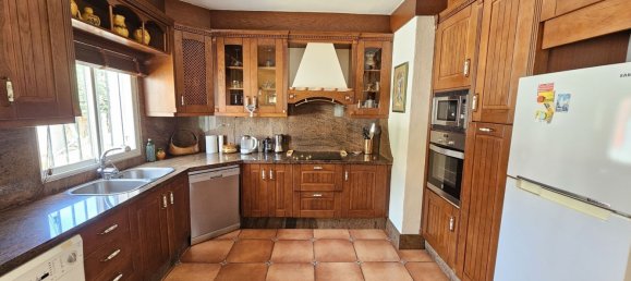 5 bedrooms Villa in Alhaurin de la Torre, Spain No. 146487 7