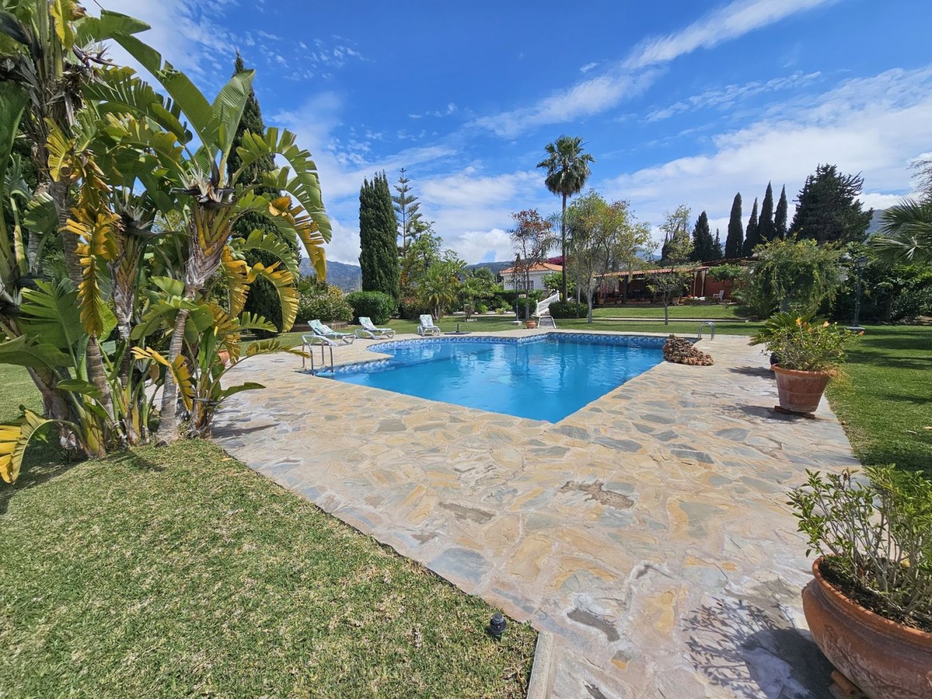 5 bedrooms Villa in Alhaurin de la Torre, Spain No. 146487