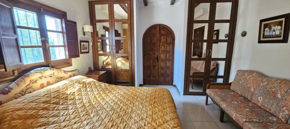 5 bedrooms Villa in Alhaurin de la Torre, Spain No. 146487 18