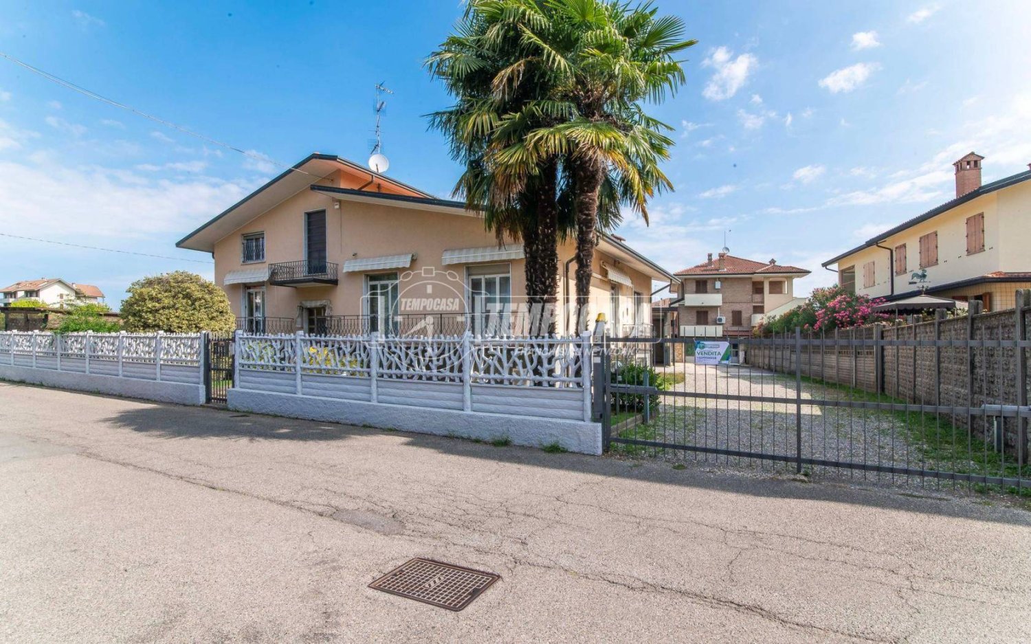 Квартира с 3 спальнями в Лимбьяте, Италия № 285784