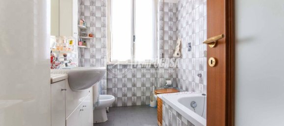 Квартира с 3 спальнями в Лимбьяте, Италия № 285784 22