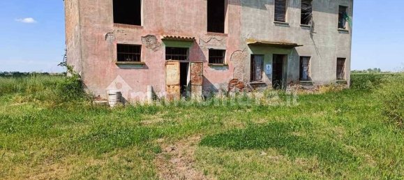 3 bedrooms Villa in Conselice, Italy No. 313564 3