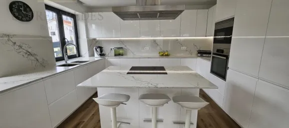 5 Schlafzimmer Haus in Rio de Mouro, Portugal, Nr. 40059 32