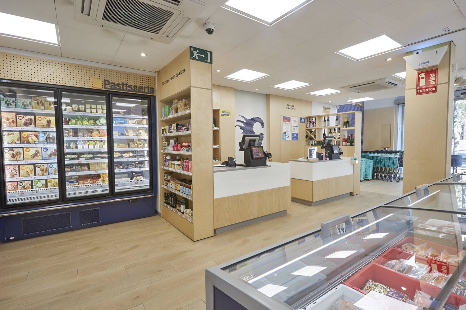 Propiedad comercial en Barcelona, Spain 200 m² No. 289753