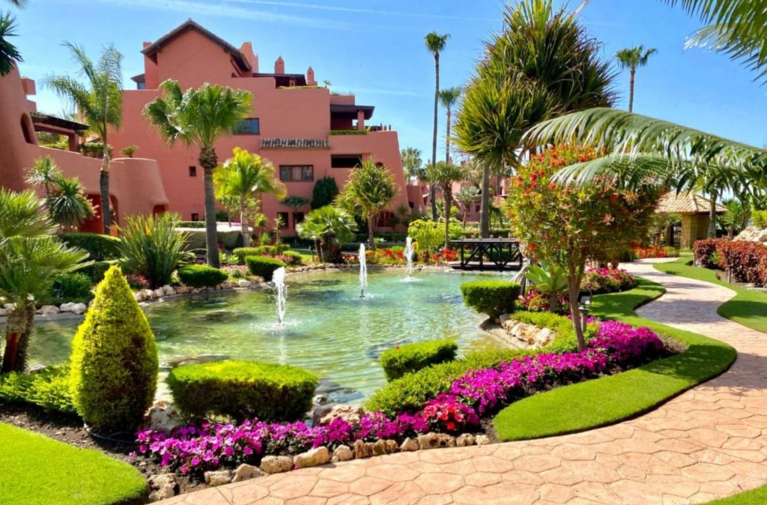 3 bedrooms Apartment in Estepona, Spain No. 132045