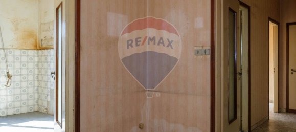 3 bedrooms Apartment in Catania, Italy No. 77132 32