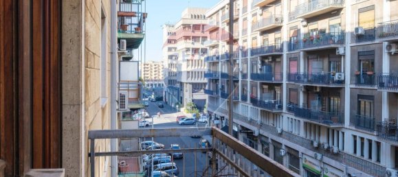 3 bedrooms Apartment in Catania, Italy No. 77132 27