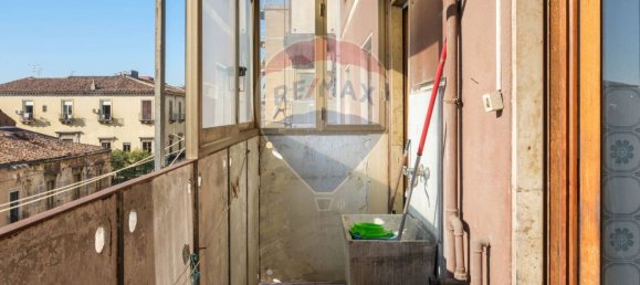 3 bedrooms Apartment in Catania, Italy No. 77132 24