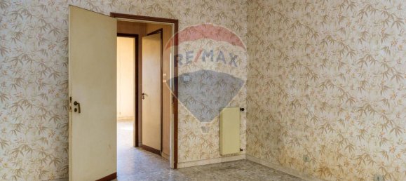 3 bedrooms Apartment in Catania, Italy No. 77132 12