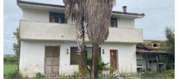 6-Zimmer Haus in Aprilia, Italy, Nr. 98635 17