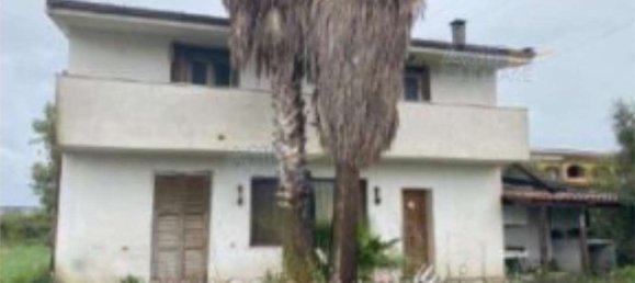 6-Zimmer Haus in Aprilia, Italy, Nr. 98635 7