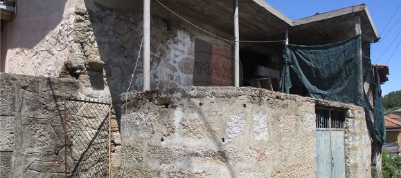 3 bedrooms House in Vila Verde da Raia, Portugal No. 35245 3