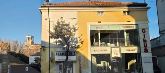 60m² Commercial property in Pescara, Italy No. 23726 5