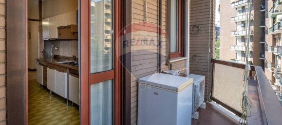 2 bedrooms Apartment in Milan, Italy No. 352225 9