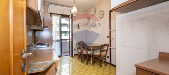 2 bedrooms Apartment in Milan, Italy No. 352225 7