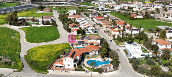 Вилла с 5 спальнями в Лация, Кипр № 18366 3