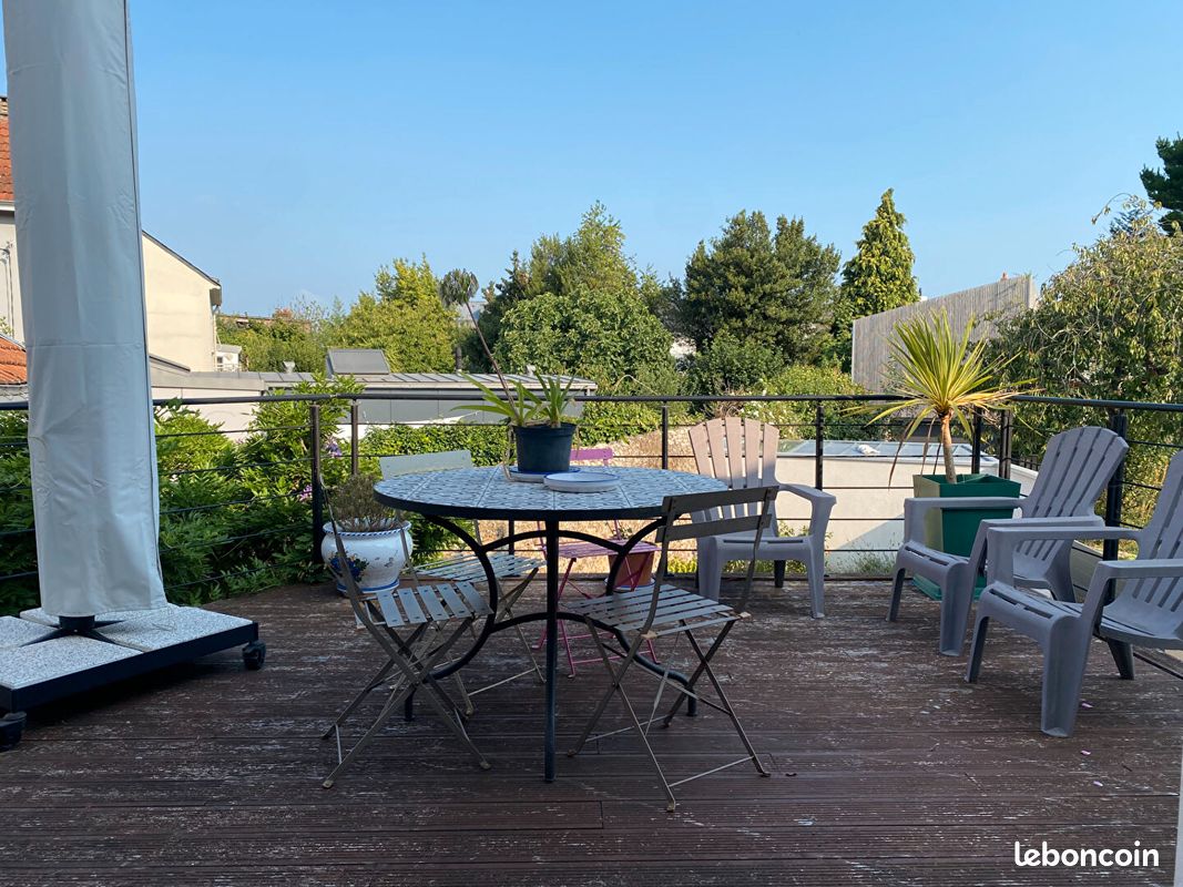 5 bedrooms House in Nantes, France No. 343134